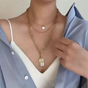 Pendentif Colliers Aliutom Couches Vintage Peal Collier géométrique pour femmes Chaîne de cou 2021 Tendance Bijoux de mode Cadeau