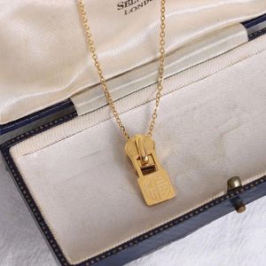 Pendentif Colliers Allme Fashion Gold Couleur Zipper Lock Mot Collier imprimé pour femmes filles Titanium Steel Thin Chain Bijoux