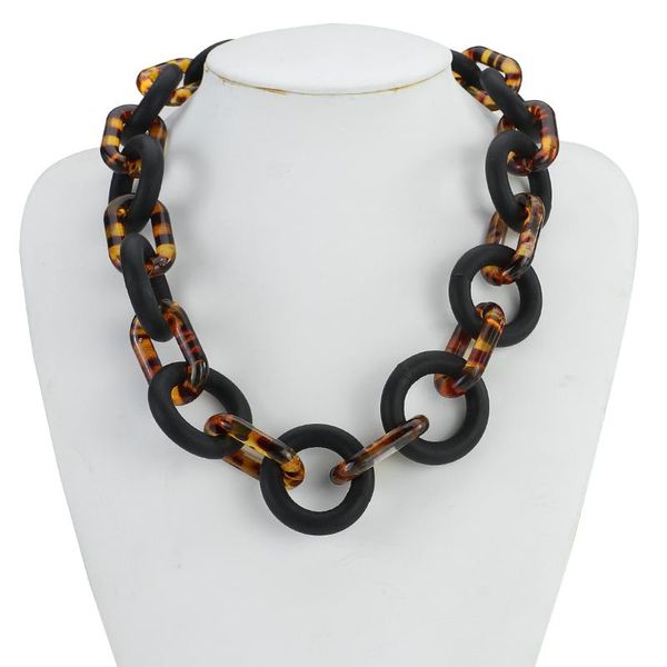 Collares colgantes Amorcome Chunky Tortuga Shell Acrílico Collar de cadena de caucho negro para mujeres Gargantilla única Collares de declaración