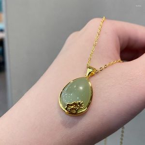 Pendentif Colliers Antique Hetian Jade Collier Pour Femmes Élégant Esthétique Designer Bijoux Accessoires Cadeau De Luxe À Petite Amie 2023