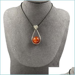 Collares colgantes Collar de ansiedad Colgante envuelto en alambre Ágata roja Piedra áspera Cristal natural Bola rodante Entrega de gotas 2021 Joyería DHT1K