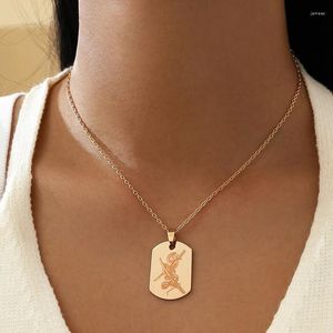 Colliers pendants Collier de tag serpentin Aprilwell pour femmes esthétique Gothic Clicle Chain Gold Color Shield Laser Cross Sword bijoux