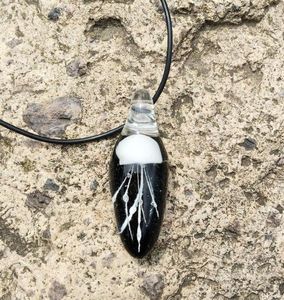 Pendentif Colliers Artisanat d'art Bijoux de mode Fabriqué à la main Méduse en verre Corde noire