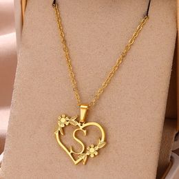 Colliers pendentifs AZ lettre en acier inoxydable bijoux initiale en forme de coeur pendentif collier adapté pour les femmes amour collier première lettre accessoire 231213