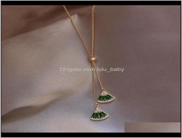 Colliers pendants Baroque Emerald Crystal Collier Womens Net Red Fashion Simple Niche Design Bijoux Highlevel Clavicule Chain9095335