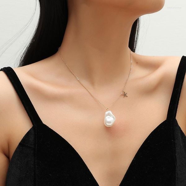 Pendentif Colliers Style baroque Irrégulière Perle simulée pour femmes Fille Bijoux minimaliste Collier étoile de mer Cadeau de l'année