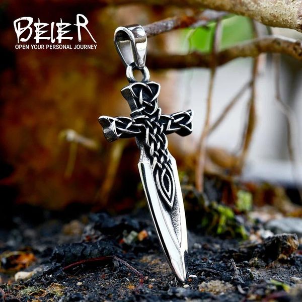 Collares colgantes BEIER 2023 Diseño 316L Acero inoxidable Espada vikinga Celtic Odin Vegvisir Patrón para hombres Joyería fresca Novio