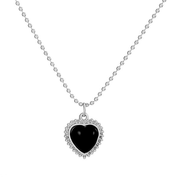 Colliers pendentifs Collier de zircon en forme de coeur noir pour femmesPendentif