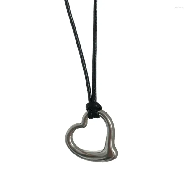 Colliers pendants Collier de corde noir