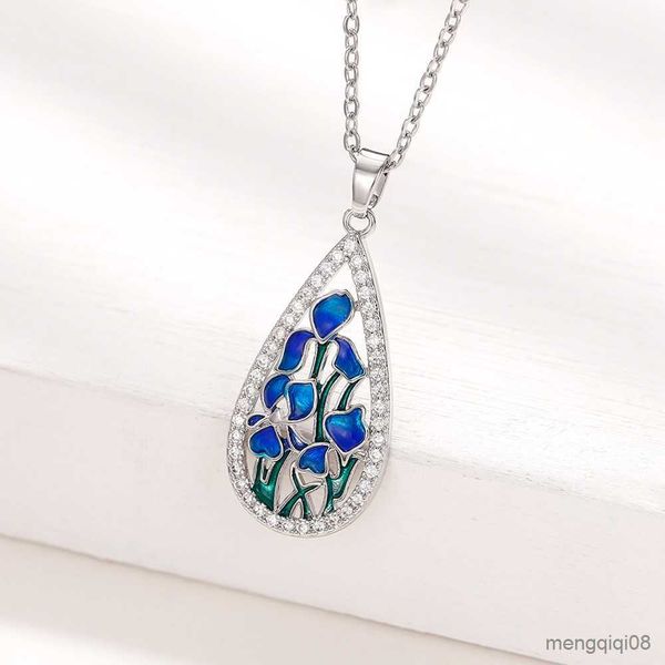 Pendentif Colliers Fleur Bleue Émail Collier pour Femmes Argent Couleur Chaîne De Mode Goutte D'eau Charme Anniversaire De Mariage Nouveaux Bijoux R230612