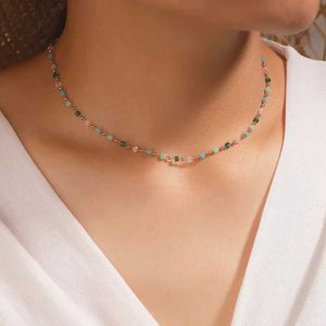 Colliers pendants Collier de chaîne de perles colorée bohème adaptée au charme de fête des femmes bijoux de fête artisanale chaîne droite chaîne cubaine J240516