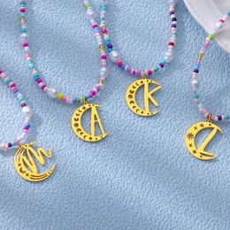 Pendentif Colliers Boho Couleur Perles A-Z Collier initial pour femmes Lune Creative 26 Lettre Collier Cou Bijoux Femme Cadeau