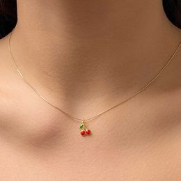 Colliers pendents Boho Sweet Simple Clavicle Collier Womens Gold Metal Cherry Pendant Collier Romantique Girl Gift Bijoux D240522