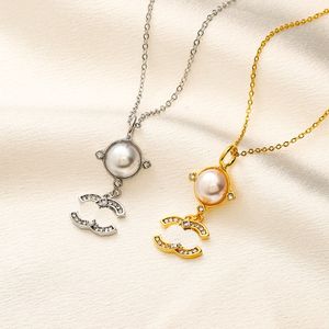 Colliers pendentif Boutique perle pendentif colliers Style longue chaîne mode amour cadeau plaqué or collier de charme bijoux de noël en gros