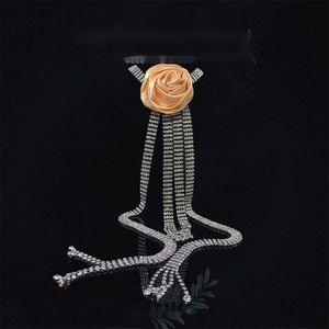 Colliers pendants Brilliant Elegant and Persalhice Tissu Rose Rose Claw Chain Tassel Collier