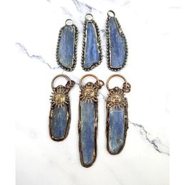Hanger kettingen Bronzen gesoldeerd onregelmatige natuurlijke blauwe kyanietsteen verzilverde retro zongezicht mode charmes voor dames