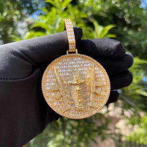 Collares pendientes Letra de burbuja Collar de espalda sólida Iced Out Gun Jesus Big Circle Charms Real Gold Plated Hip Hop Jewelry 2022 Trend 230621