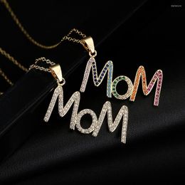 Pendentif colliers acheter mode coloré CZ cuivre bijoux 2023 maman lettre or chaîne collier pour femmes cadeau fête des mères