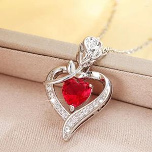 Pendentif Colliers CAOSHI Charmante Dame Collier Rose Bijoux Avec Cristal Rouge Vif Mode Femme Cérémonie De Mariage Accessoires Coeur Amour