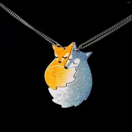 Colliers pendants Cartoon Fashion Animal Embrassant Big Bad Wolf Collier Creative Ins Style Design Sense Coupages Coupages Cadeaux
