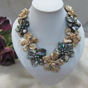 Colliers pendentifs Champagne et perle noire mère de coquille tissage collier de fleurspendentif