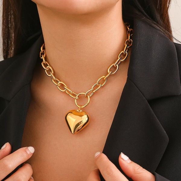 Collares colgantes Charms Cadena gruesa con collar de corazón grande para mujeres Collar de gargantilla gruesa de moda en accesorios de cuello 2024 Joyería de moda
