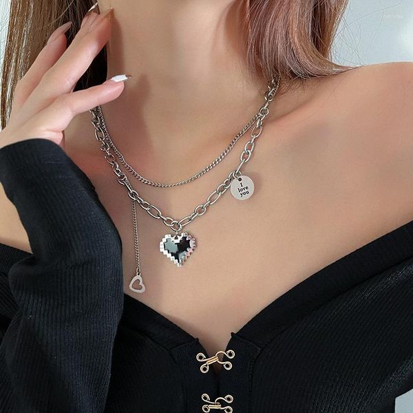 Pendentif Colliers Chic Fille Femmes En Acier Inoxydable Collier Noir Pixel Coeur Amour Conception Clavicule Chandail Chaîne Art Accessoires