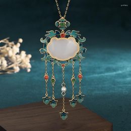 Collares pendientes estilo chino año accesorios collar antiguo chapado en oro Jade Safe Lock borla cadena de clavícula para mujeres
