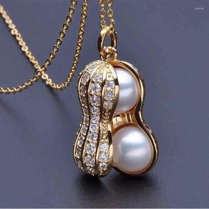 Pendentif Colliers Cadeau de Noël pour femmes Collier d'arachide Blanc Fausse Perle Clavicule Bijoux Titane Creative