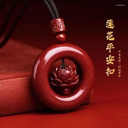 Colliers pendants Cinnabar Original Stone Lotus Buckle Men's Collier Femme Lianyou Ping An Sweater Couple's Gift attire la richesse