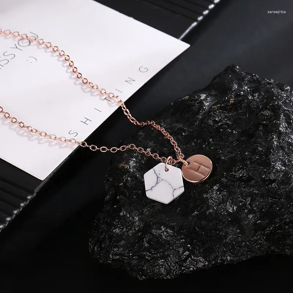 Collares colgantes Círculo Geométrico Hexágono Piedra de mármol con 26 letras en colgantes Cadena fina Plateada Dorada para mujeres