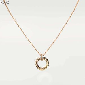 Colliers pendentifs Design classique zircon cubique Triple trinité Collier pendentif femmes filles 316L titane acier mariage concepteur bijoux Collares Collier 18K Gol