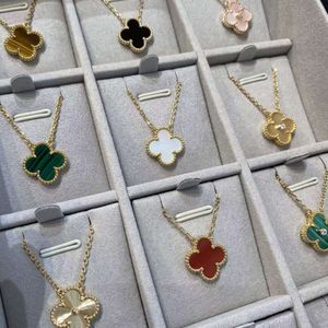 Colliers pendants Classic Van Clover 18K Gold Collier Bijoux de bijoux pour femmes en acier en acier en or ne s'est pas fondu pas allergique13 Nice