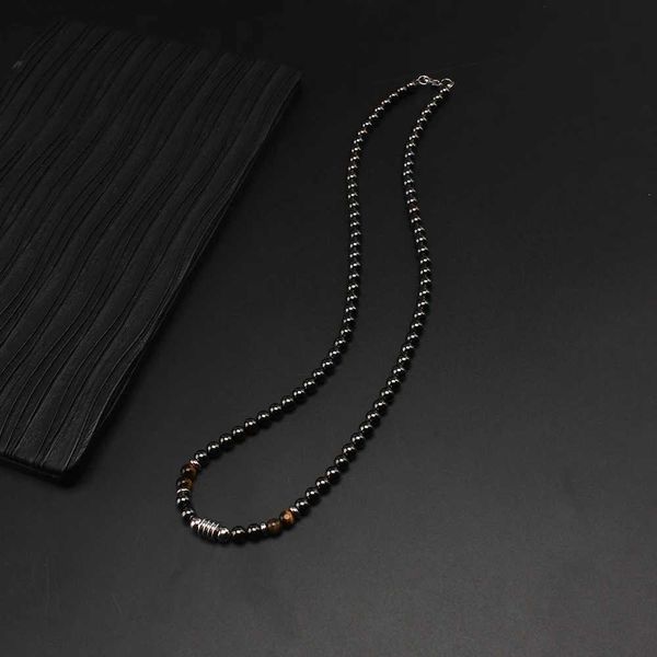 Colliers pendants collariques noirs magnétiques noirs à perle rond