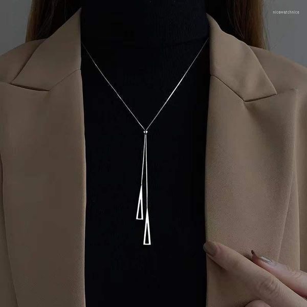 Collares con colgante, cadena de suéter triangular genial para mujer, niña, collar largo de Metal Ins, tirador geométrico, Otoño Invierno