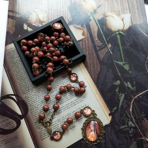 Colliers pendants Cottvoseven Données Rosaire Collier Notre-Dame Vierge Marie Prière Chaplet Natural Vin Rouge Sesame Perles de pierre