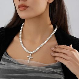 Pendentif Colliers Creative Personnalisé Imitation Perle Croix Collier Pour Femmes Mode Simple Cadeau D'anniversaire Bijoux En Gros Vente Directe