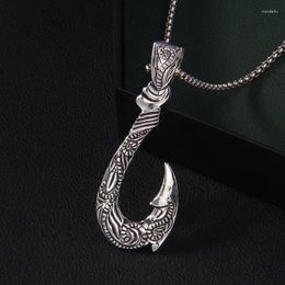 Pendentif Colliers Creative Rétro Old Navy Fishhook Collier en acier inoxydable pour hommes et femmes Casual Pull Chaîne Amis de pêche