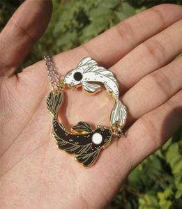 Colliers pendentifs Creative Tai Chi Yin Yang Koi Fish Carp Collier assorti de couple chanceux Men de la fête des femmes