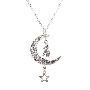 Collares colgantes Collares Crescent Moon Corgente Vintage Hamsa Hand Hand Sword Star Star Wolf Clover I Love You Chain Choker para Wome Bijoux 240410