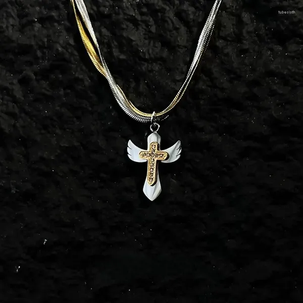 Collares colgantes Cross Jesus Crucifixion Collar para hombres Mujeres Gold Silver Color negro Acero inoxidable Cadena de byzanina Crucifijo en stock