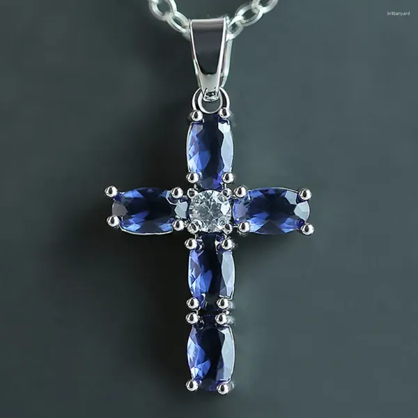Pendentif Colliers Collier en forme de croix Cadeau d'anniversaire Haute Qualité Dames Bijoux Prong Réglage Bleu Mode Accessoire En Gros