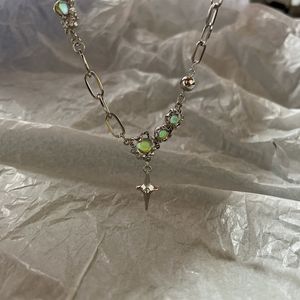 Collares colgantes Crystal Opal Collar de metal líquido para mujeres Cadena de clavícula Geométrica Irregular Vintage Gargantilla Y2K Accesorios de joyería 230424