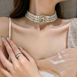 Collares colgantes Crystal Rhinestone Collar de perlas de múltiples filas Atmósfera exagerada Gargantilla corta Retro para mujer320U