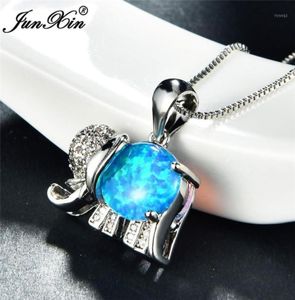 Colliers de pendentif mignon Boho Lucky Elephant Pendants Silver Color Animal Choker Blanc Blue Fire Opale pour les femmes5979894