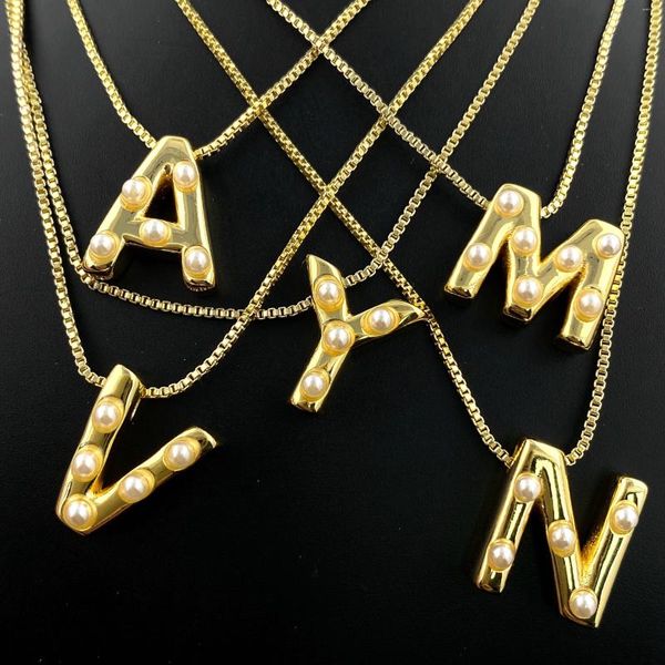 Collares colgantes Diseño Minimalista Chic Resina Perlas de imitación Letras Caja Cadenas Joyería Adecuado para el uso diario de las mujeres