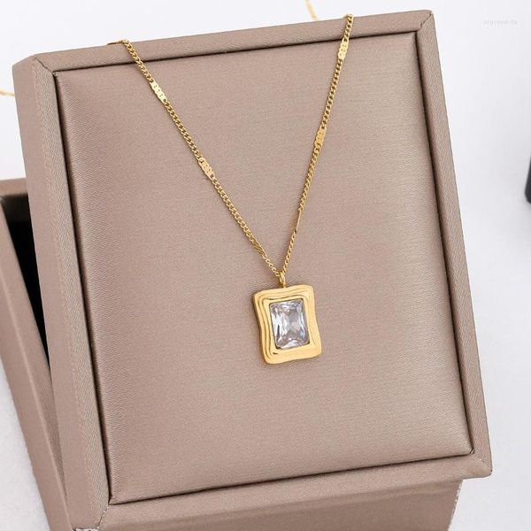 Pendentif Colliers Design Sense Light Luxe Zircon Cristal Cube Sucre En Acier Inoxydable Pour Les Femmes Mode Coréenne Clavicule Chaîne