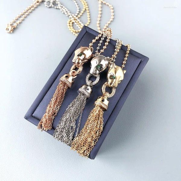 Collares colgantes Colección de diseñador Collar de estilo Hombres Mujeres Señora Cubic Zircon Manchas negras Borlas Leopardo Chapado en oro Cadena de clavícula