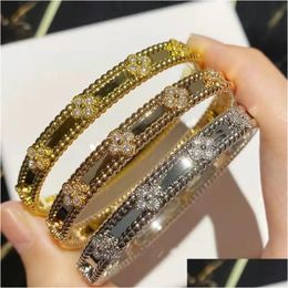 Colliers de pendentif Designer Four Clover Gold plaqué Sier High Quaity Charm Bracelet Women Europe America Fashion Bangle Party Valentine Dhwwj