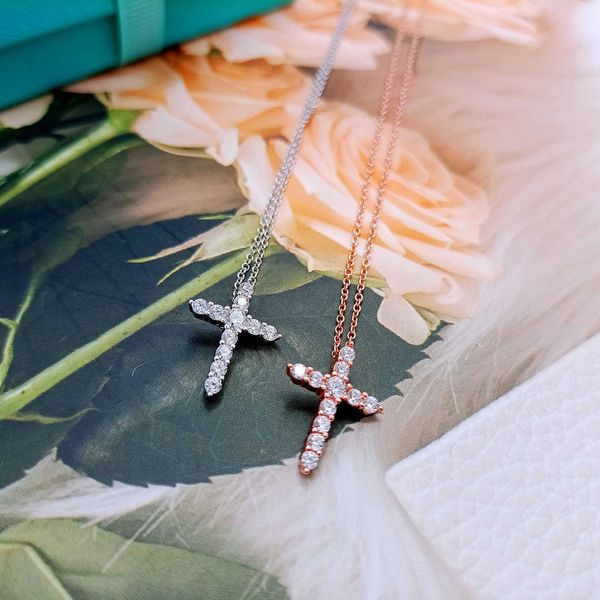 Pendentif Colliers bijoux de créateur neclace S925 Sterling Silver Dense Set Diamond Cross Femme Plaqué Or Rose 18k Collier Chaîne tiffAnvyS